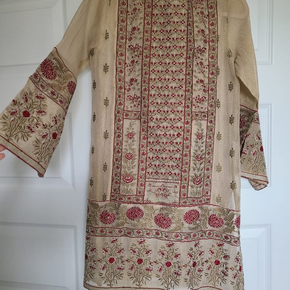 Small Beechtree desi suit